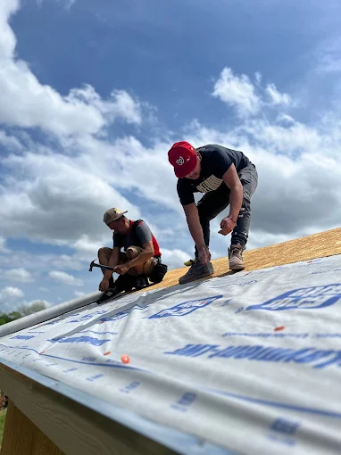 Roofing Contractor in Glenn Heights, Texas