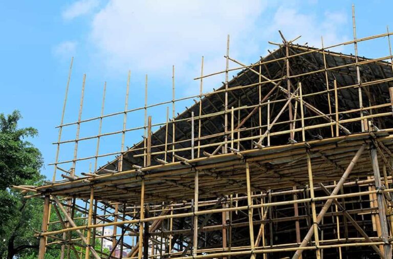 Cantilever scaffolding services