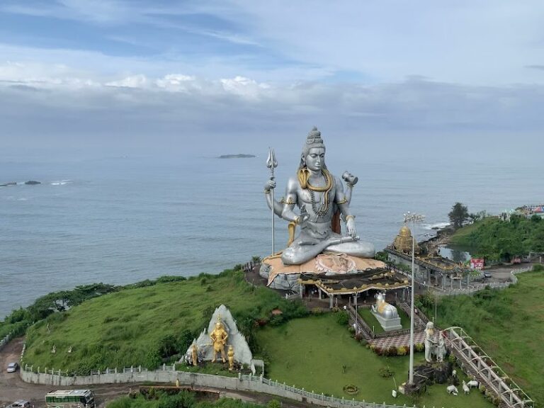 Discover Nature’s Beauty: Jog Falls & Murudeshwar Tour Guide