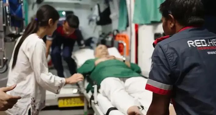 Critical Care on Wheels: The Role of ICU, Ventilator, and Oxygen Ambulance Services in Saving Lives During Medical Emergencies