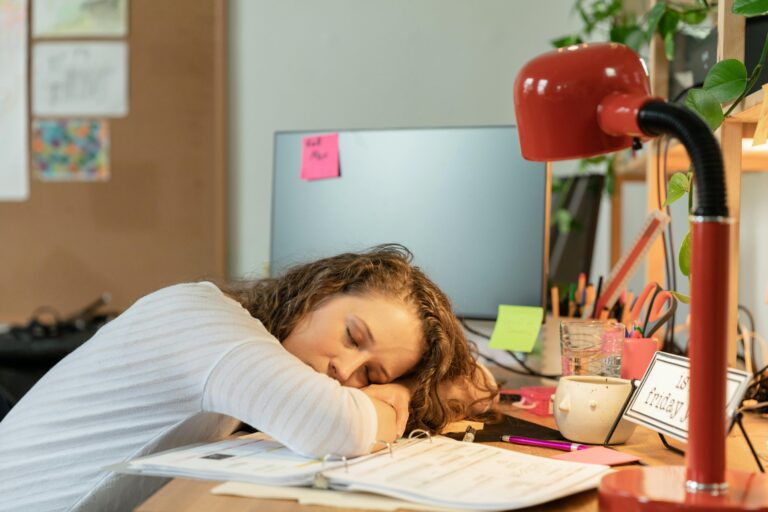 The Psychology behind Procrastination in Academic Writing