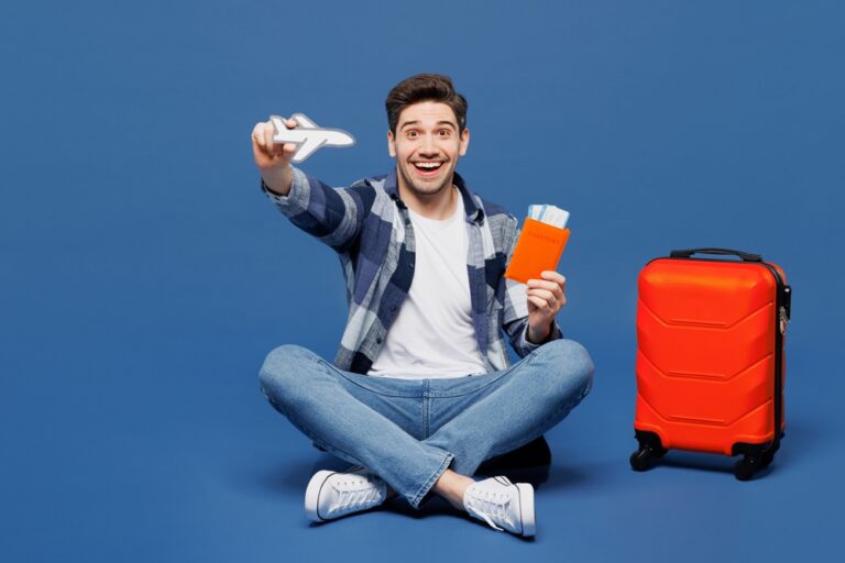 Can you take a handbag as well as hand luggage on Emirates