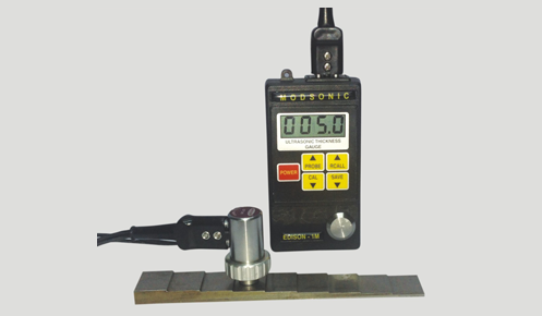 A Complete Buyer’s Guide to Ultrasonic Thickness Gauges