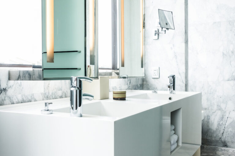 freestanding vanity unit