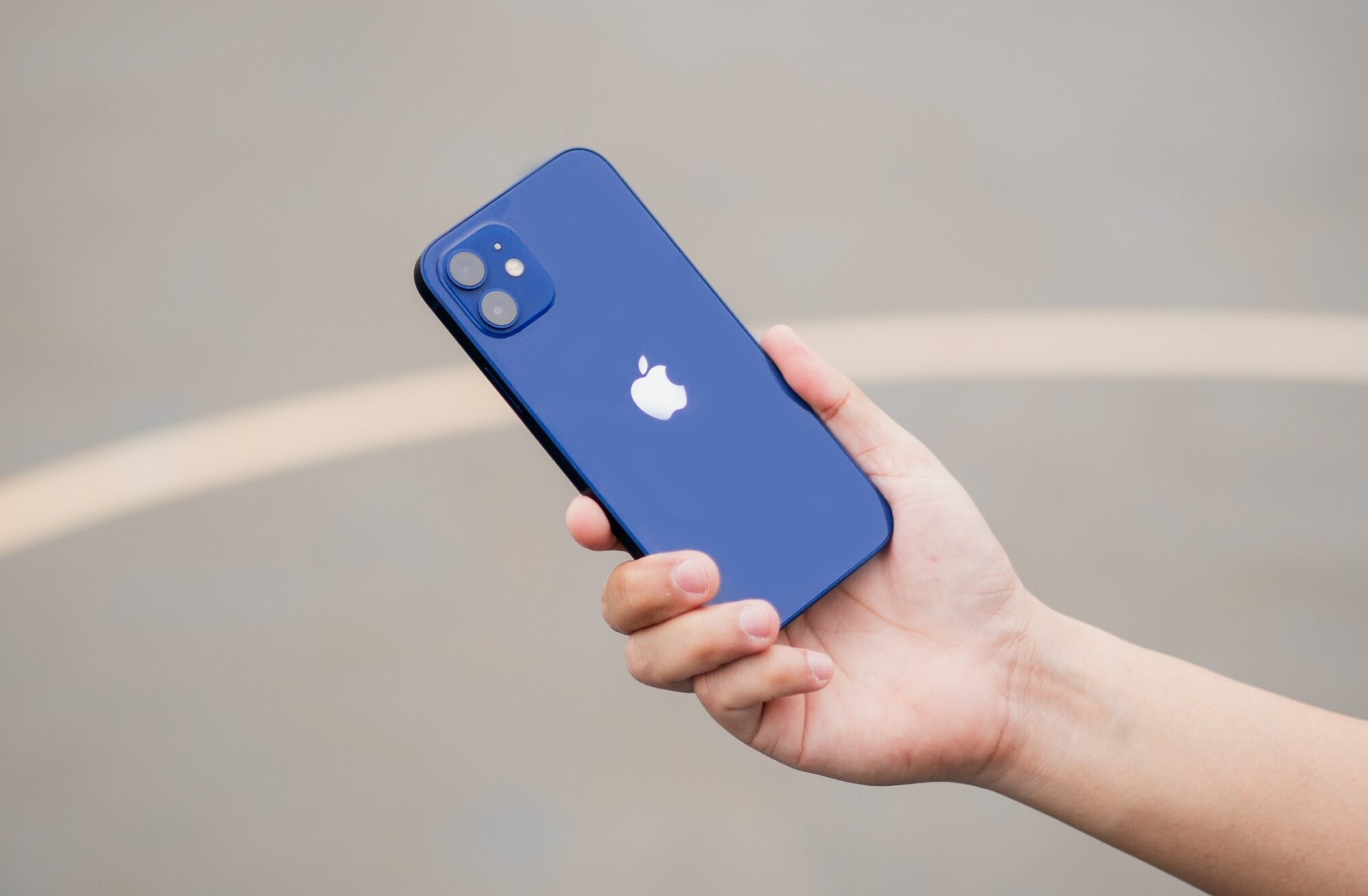 Apple iPhone 12