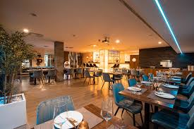 Lux Lounge