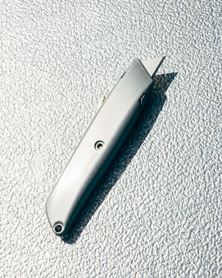 Milwaukee Fastback Utility Knife Comparison Guide