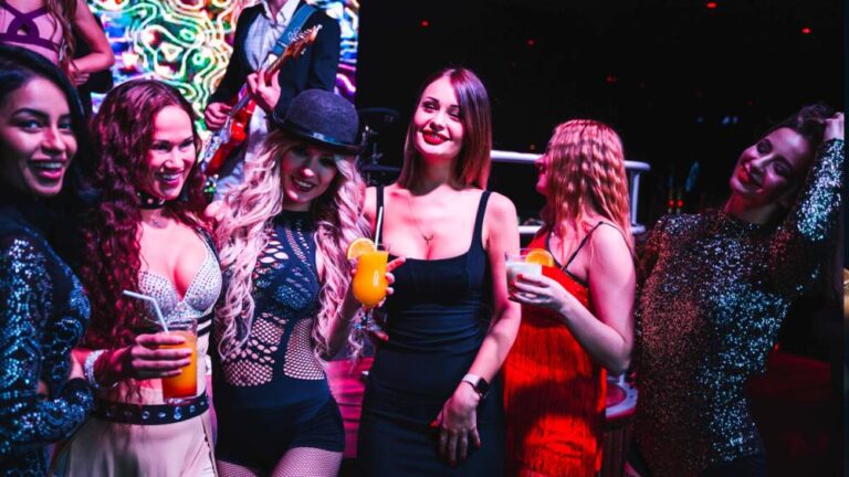 Dance Bars in Bur Dubai