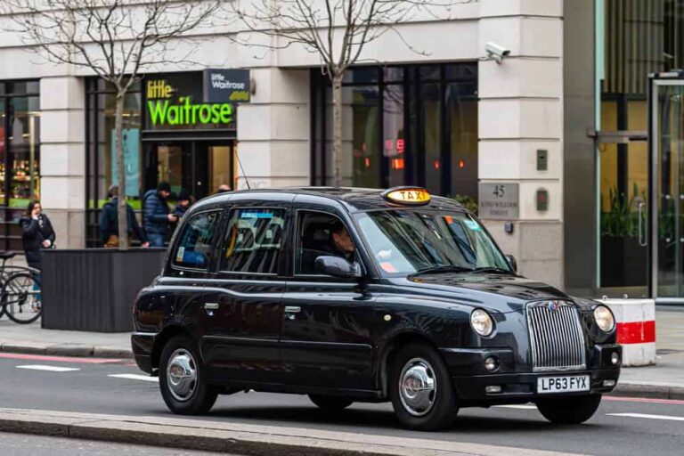 Beat the Traffic and High Fares: Discover Cheap Taxi London Solutions Today