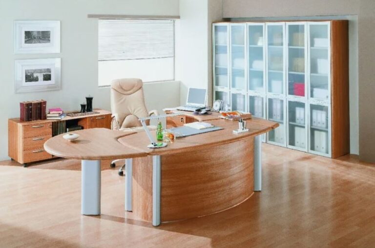 Transform Your Workspace with the Right Executive Table