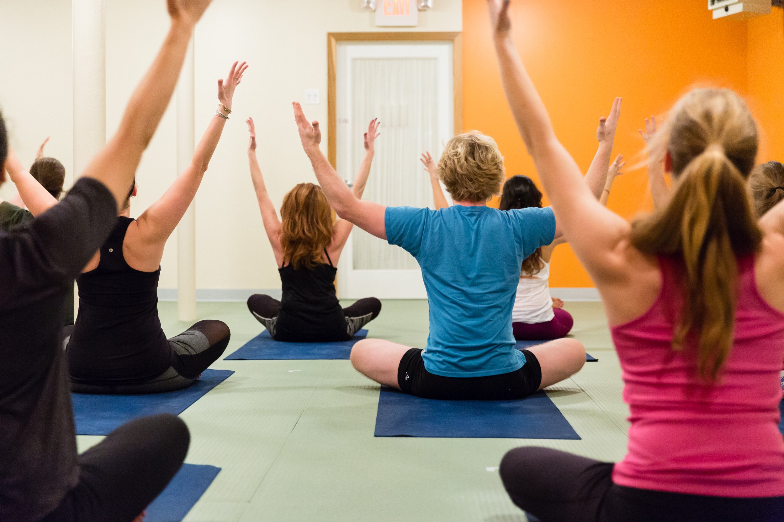 How to Choose the Best Yoga Studio in Canada for Your Practice