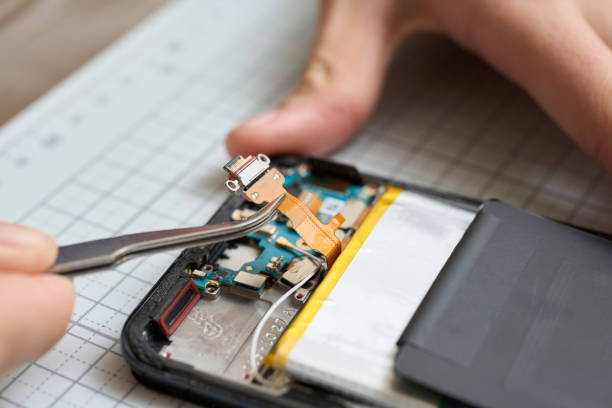How Charge Port Repair Can Extend the Life of Your Mobile Device?