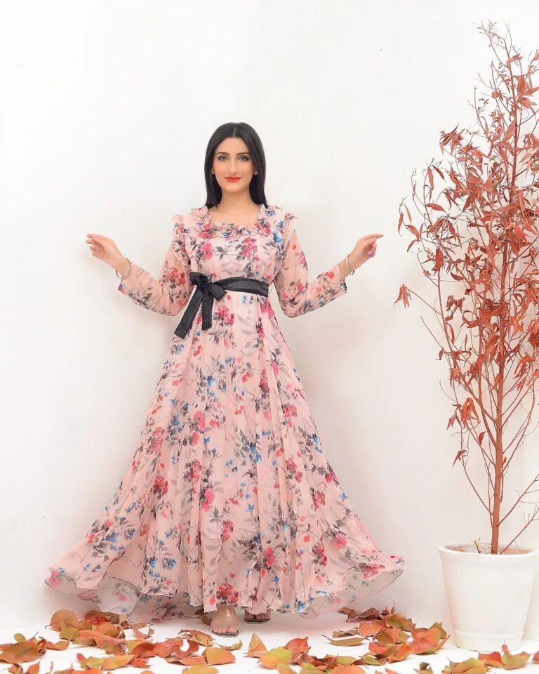 Trendy Pakistani Formal Wear for Women Online Shopping