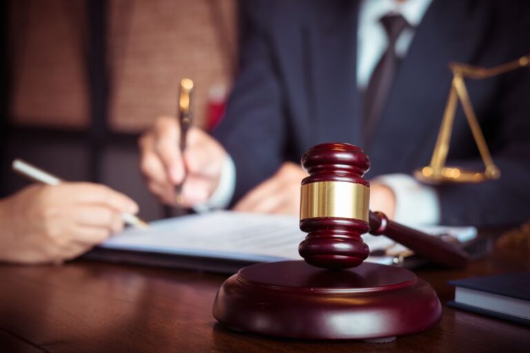 facing-deportation-find-right-lawyer